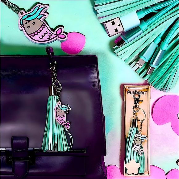 NEW Pusheen Bag Charm 3 Cord USB Charging Keychain + Unicorn Pen - Picture 4 of 14